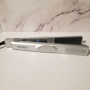 (3/$20) Vidal Sassoon Solutions Silver Hair Straightener